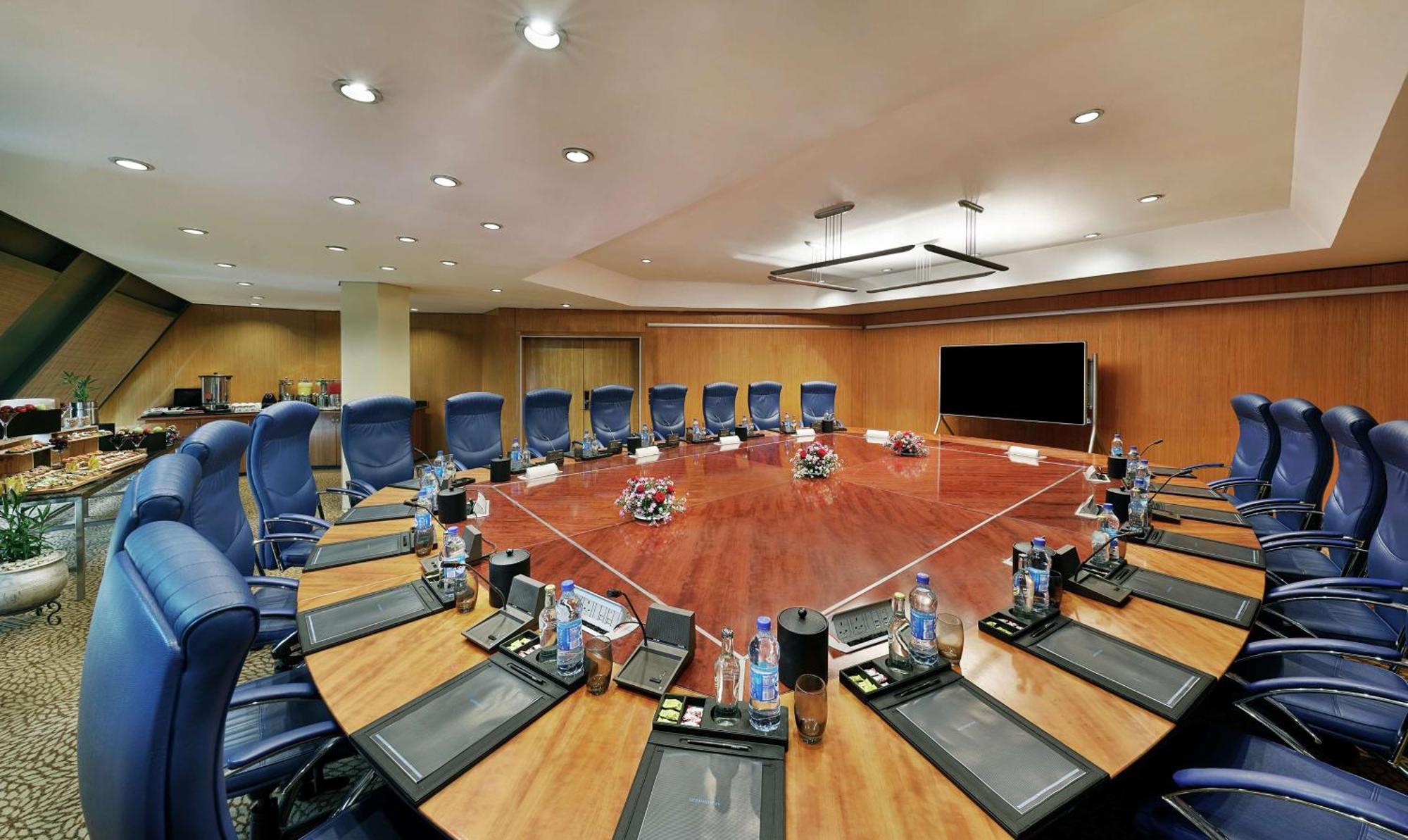 Transcorp Hilton Abuja Hotel Екстериор снимка
