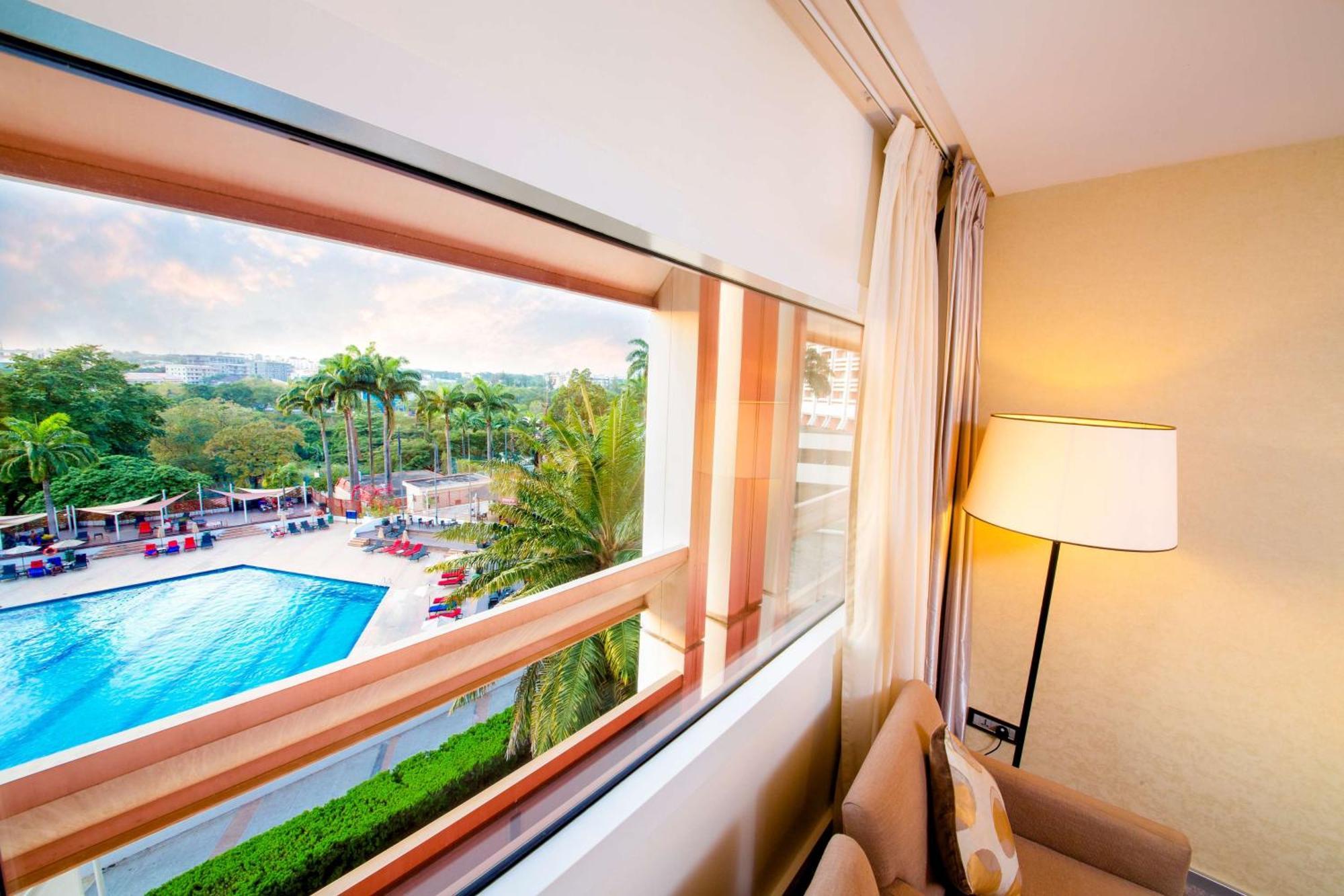 Transcorp Hilton Abuja Hotel Екстериор снимка